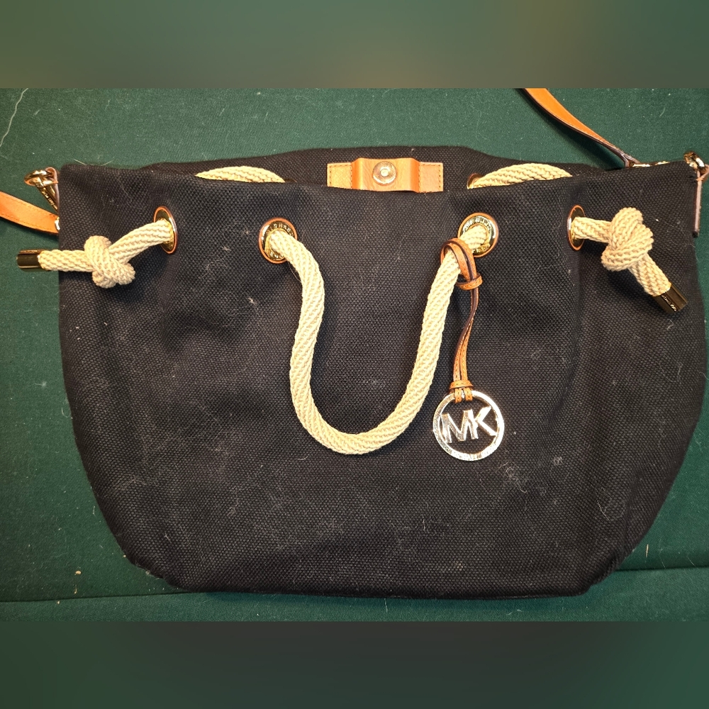 Michael Kors shoulder/beach/totes bag
